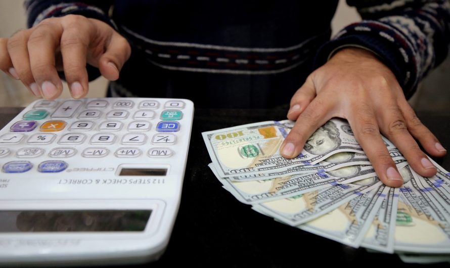 Рубль сдает позиции. Курсы доллара и евро на 14 ноября