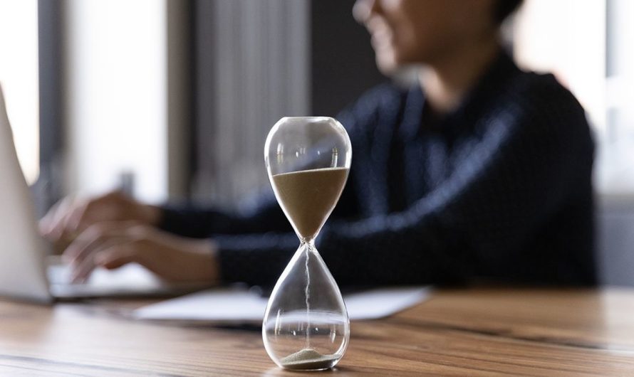 Суммы на вкладах растут, квартиры на вторичке зависли мертвым грузом. Главное за день